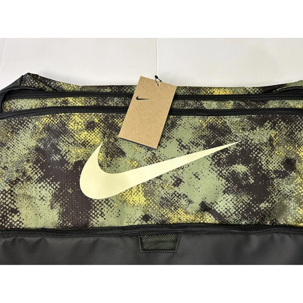 Nike Brasilia 9.5 Training Duffel Bag Medium Green Black Digital Camo FZ2585-386